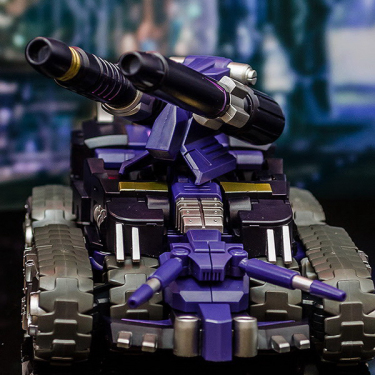 Фото игрушки трансформер Тарн в форме танка - Десептикон